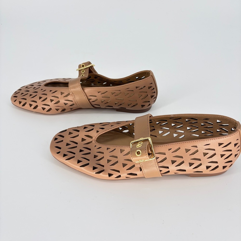 Ann Taylor Tan Leather Laser Cut Mary Jane Flats Gold Buckle Shoes Womens 6.5M - Picture 3 of 8